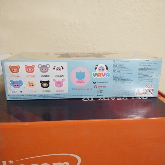 Full Case- Pop Mart- YAYA- Little Mischievous Bag - Picture 4 of 6